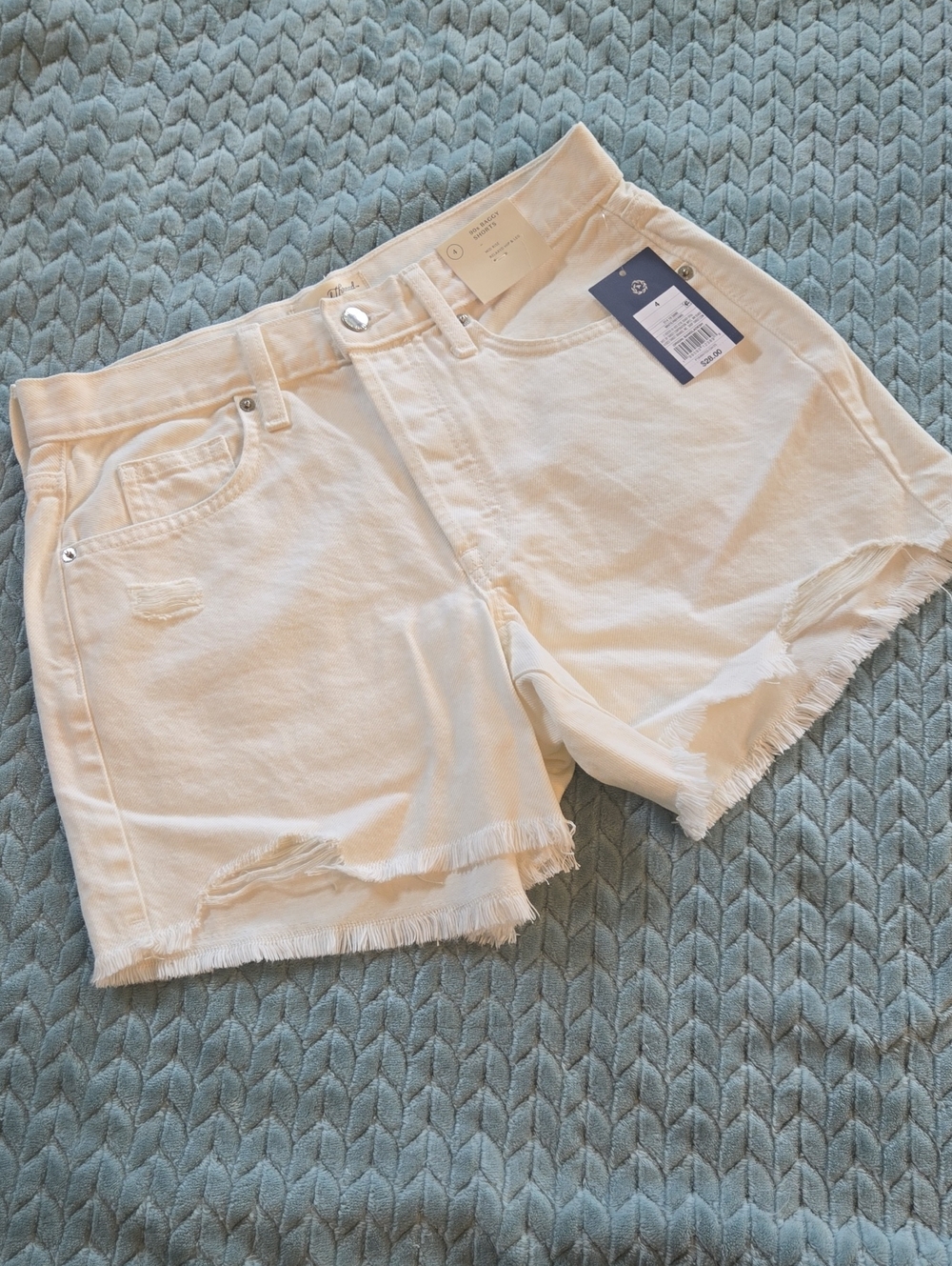 Universal Thread 90s Baggy  Distressed Denim Shorts
